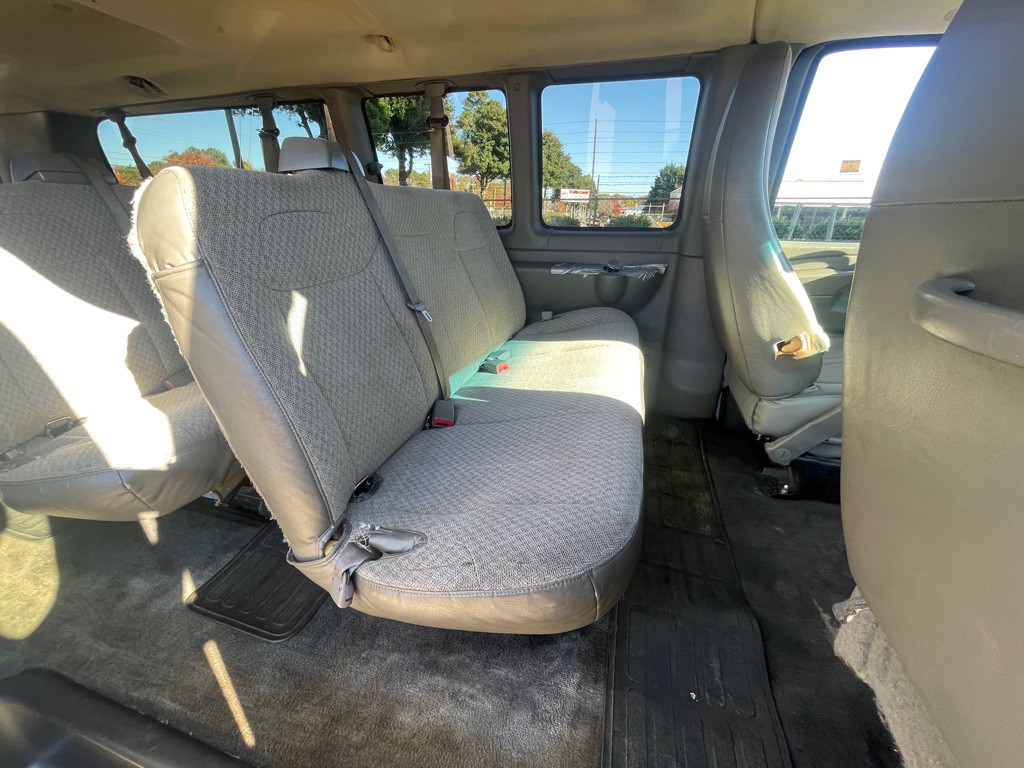 2014 Chevrolet Express Image 13