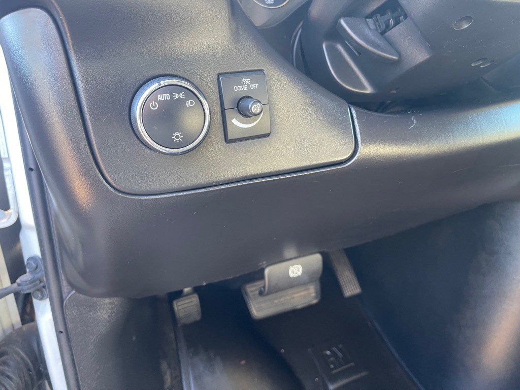 2014 Chevrolet Express Image 18