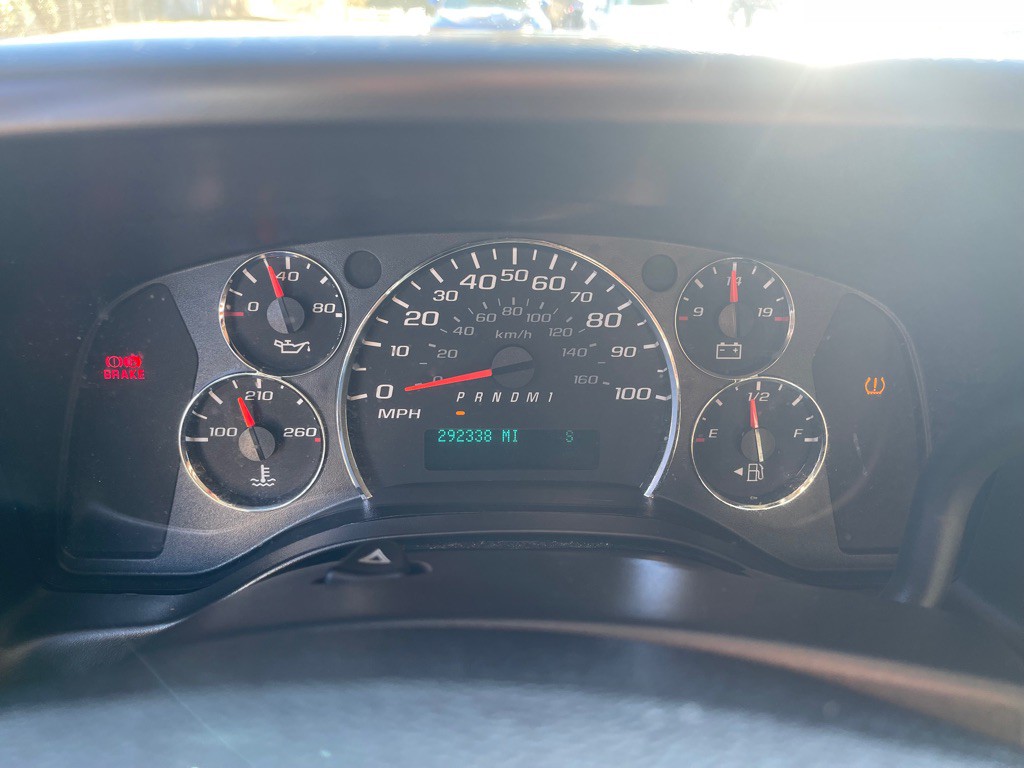 2014 Chevrolet Express Image 20