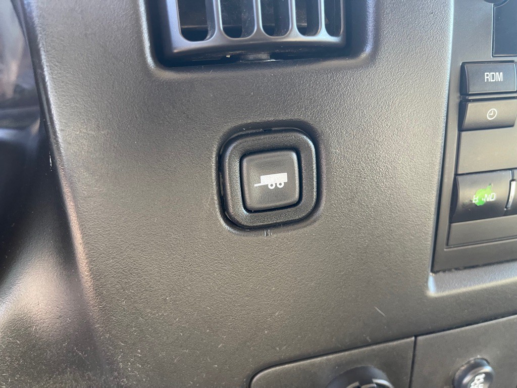 2014 Chevrolet Express Image 22