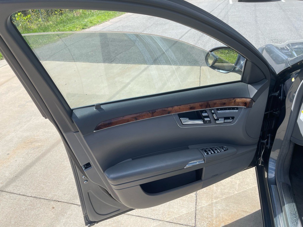 2007 Mercedes-Benz S-Class Image 13