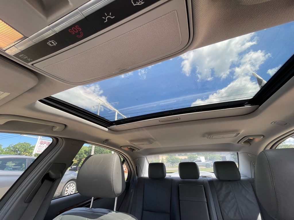 2007 Mercedes-Benz S-Class Image 24