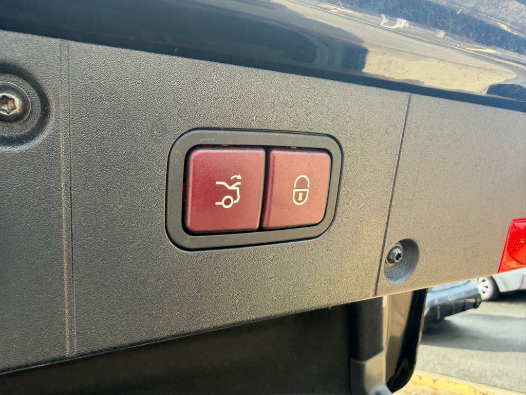 2008 Mercedes-Benz S-Class Image 9