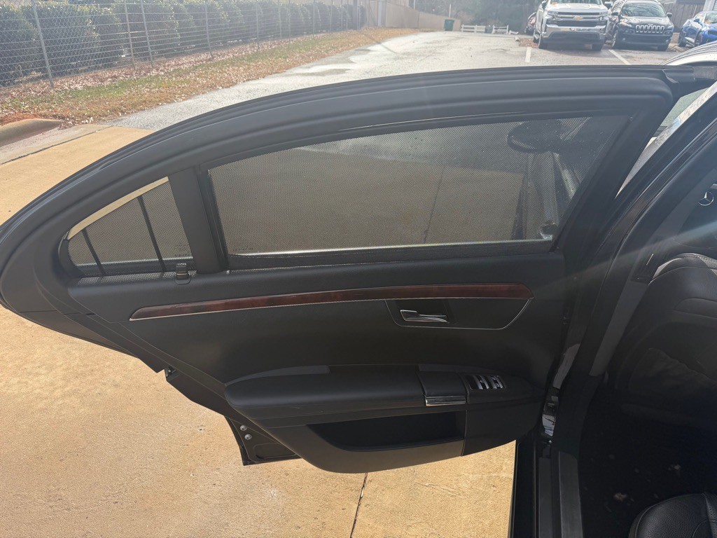 2008 Mercedes-Benz S-Class Image 11