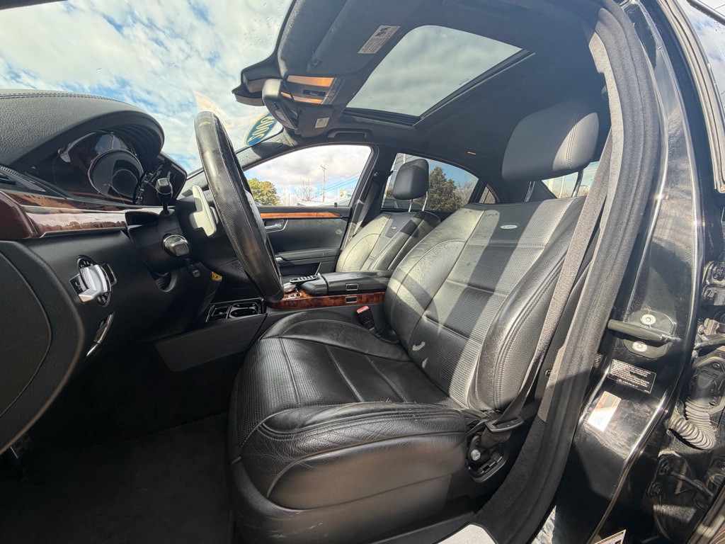 2008 Mercedes-Benz S-Class Image 15