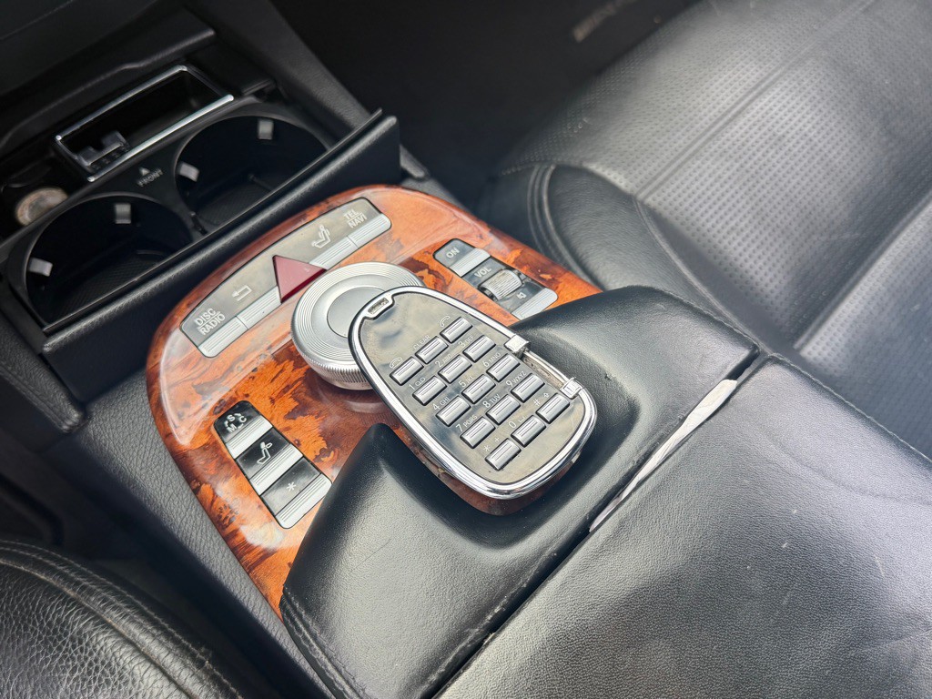 2008 Mercedes-Benz S-Class Image 24