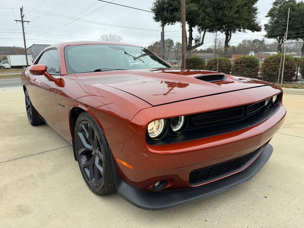 2020 Dodge Challenger Image 1