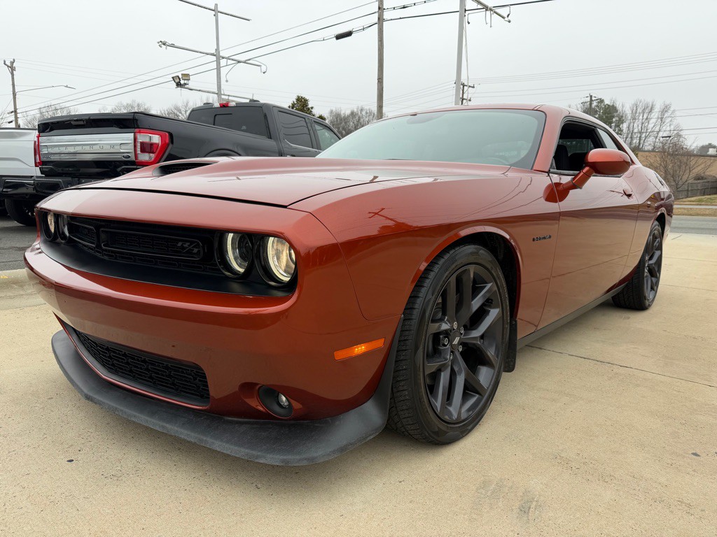 2020 Dodge Challenger Image 3