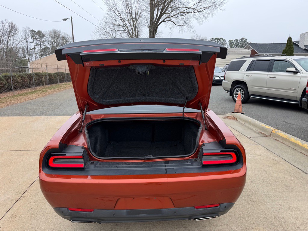 2020 Dodge Challenger Image 9