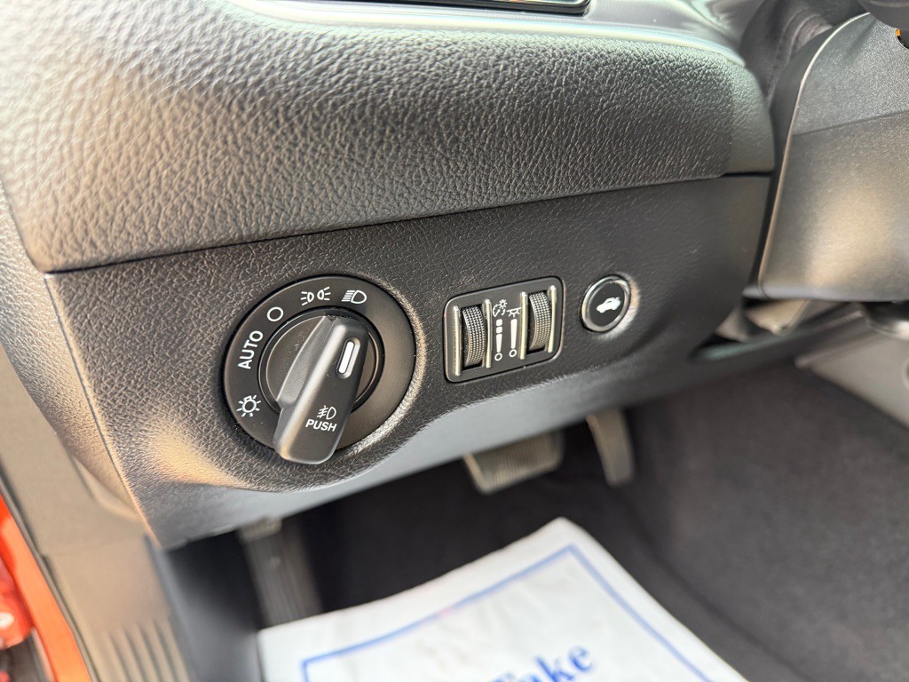 2020 Dodge Challenger Image 15