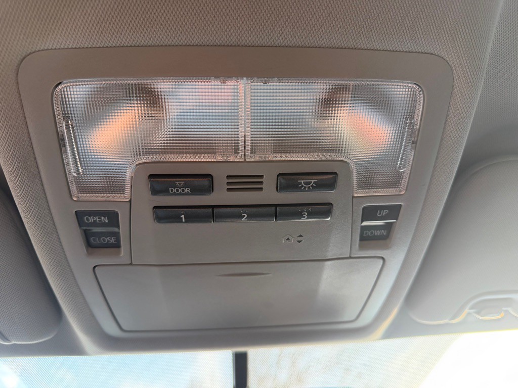 2016 Toyota Highlander Image 24