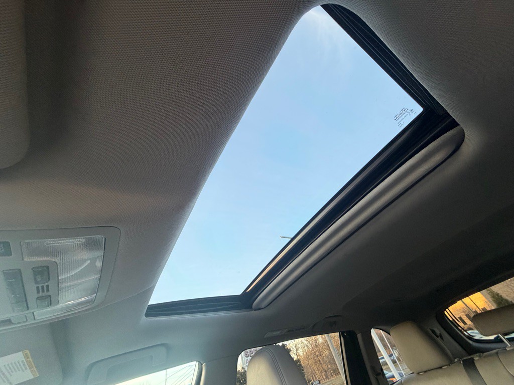 2016 Toyota Highlander Image 25