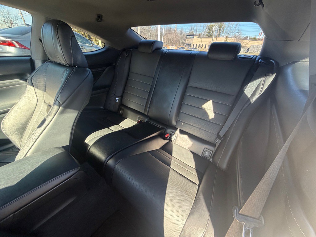 2015 Lexus RC Image 9