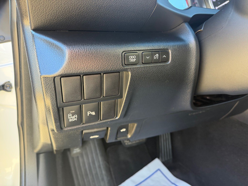 2015 Lexus RC Image 14