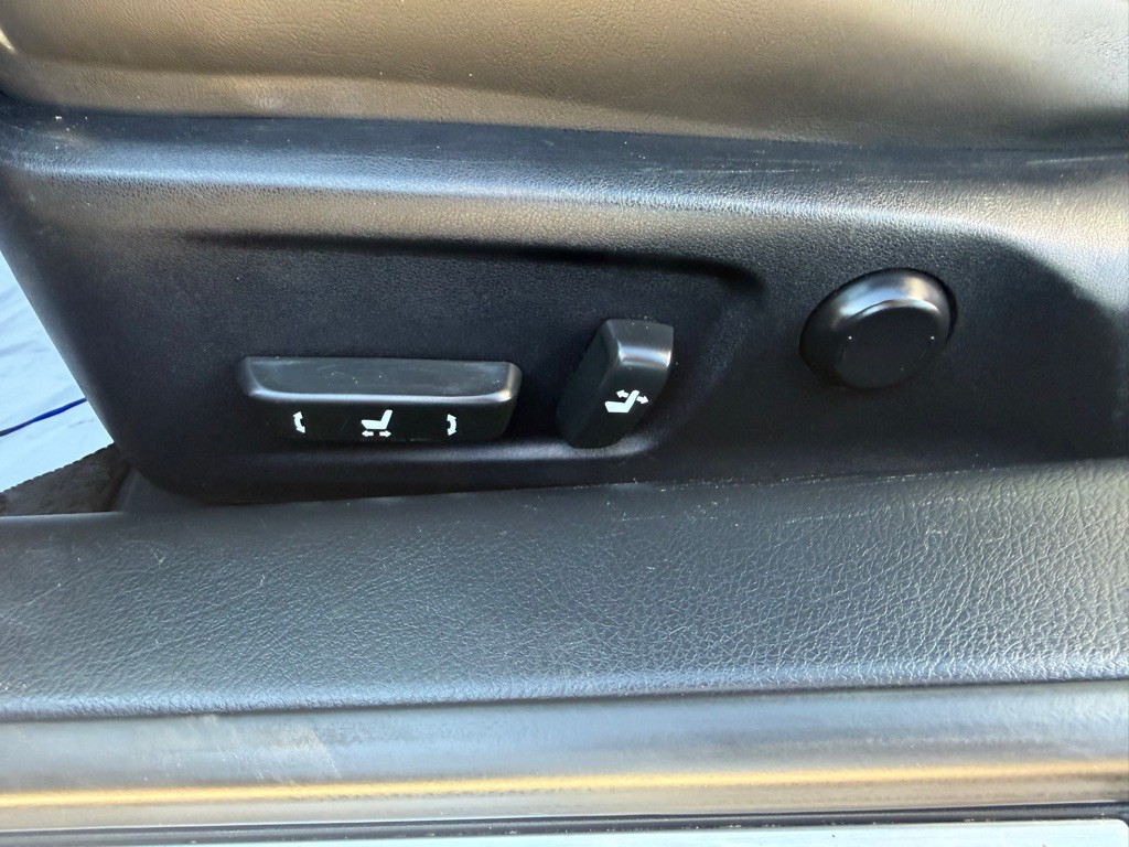 2015 Lexus RC Image 15