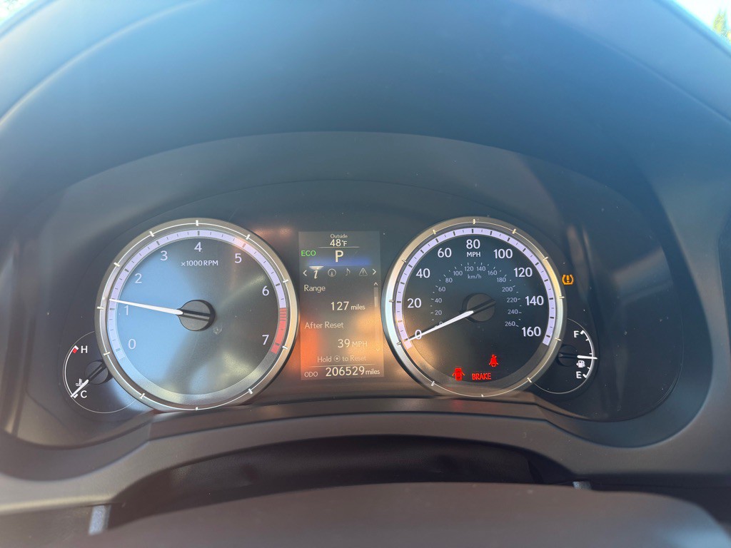 2015 Lexus RC Image 17