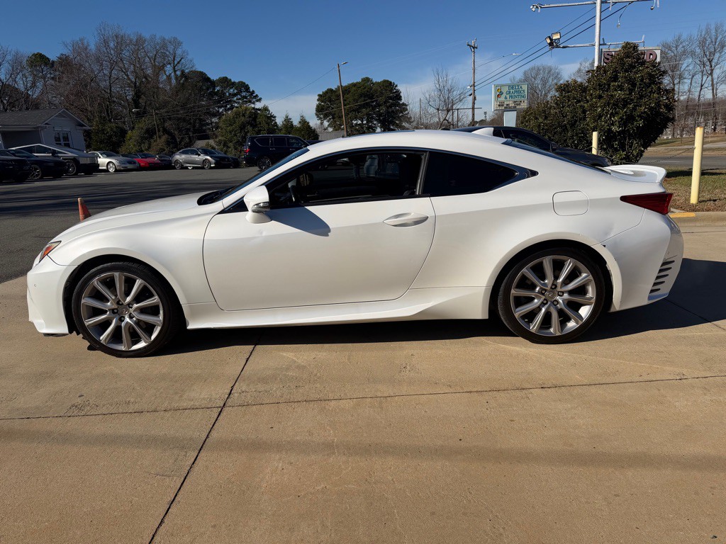 2015 Lexus RC Image 23