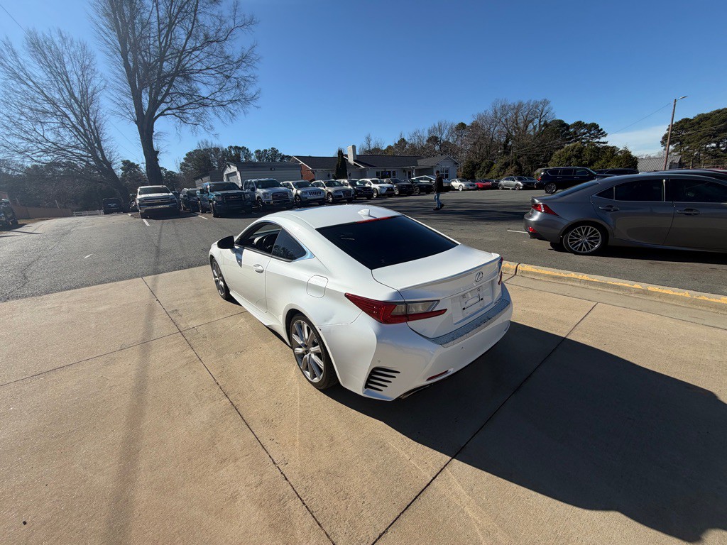 2015 Lexus RC Image 24