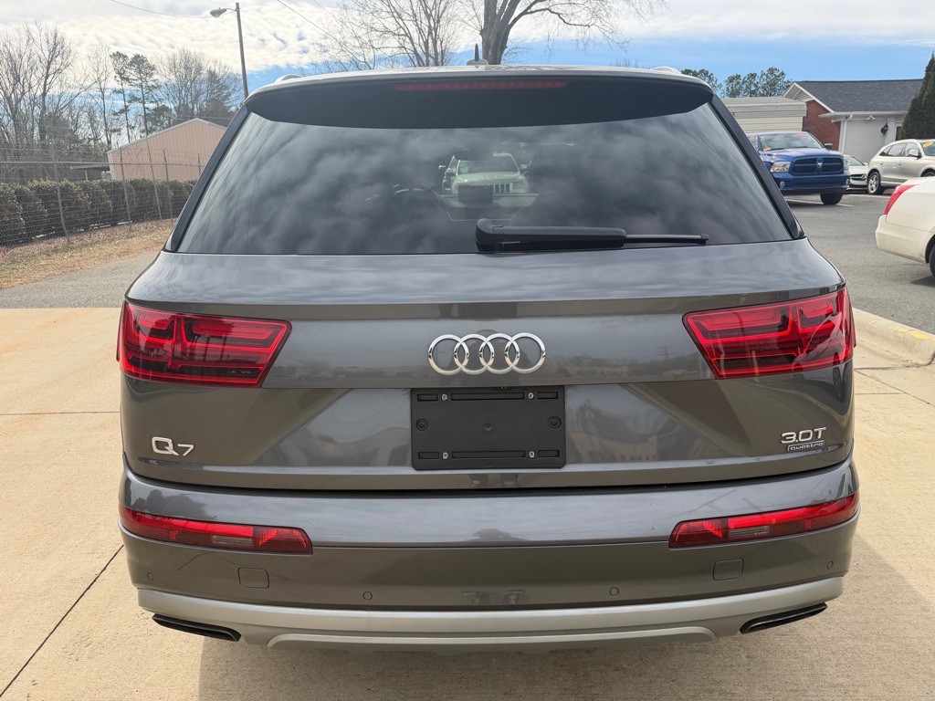 2018 Audi Q7 Image 6