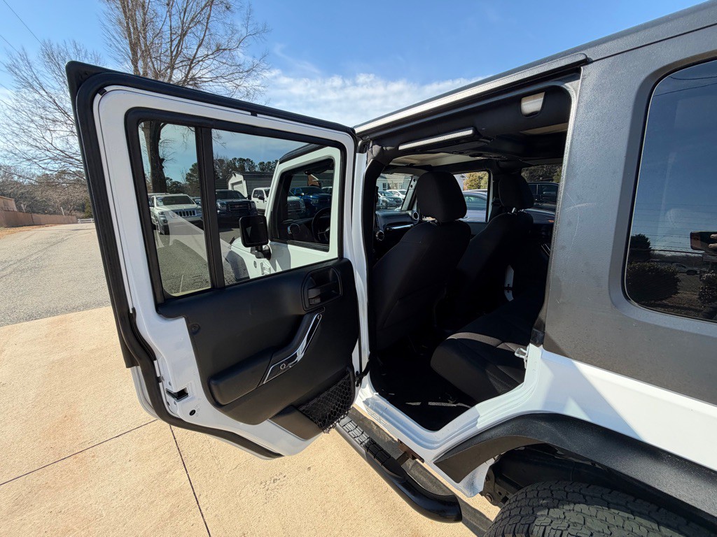 2017 Jeep Wrangler Unlimited Image 12