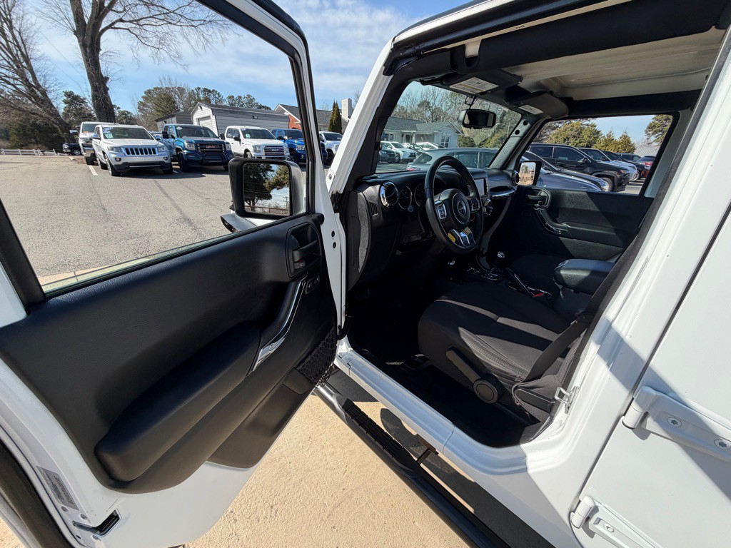 2017 Jeep Wrangler Unlimited Image 14