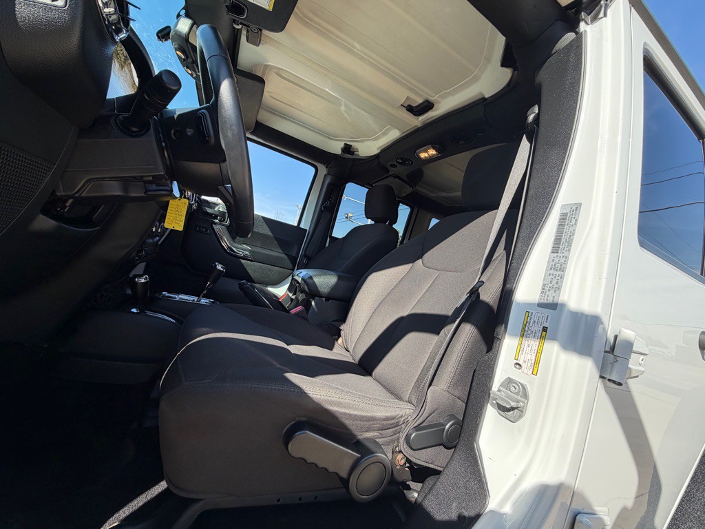 2017 Jeep Wrangler Unlimited Image 15