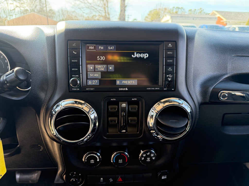 2017 Jeep Wrangler Unlimited Image 19