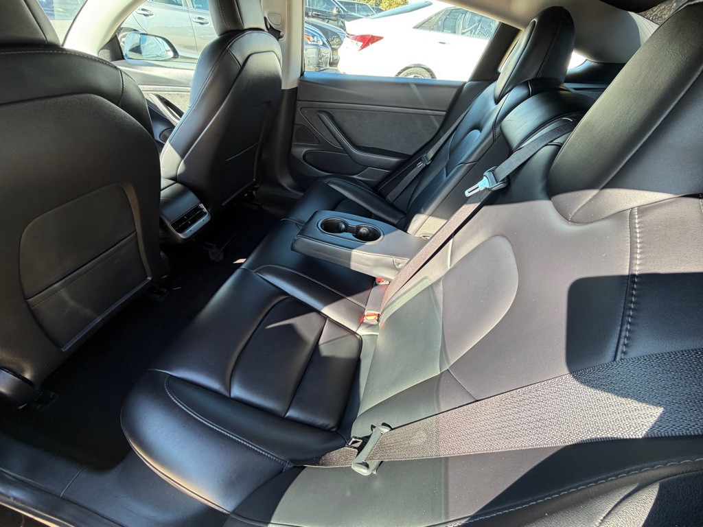 2021 Tesla Model 3 Image 11