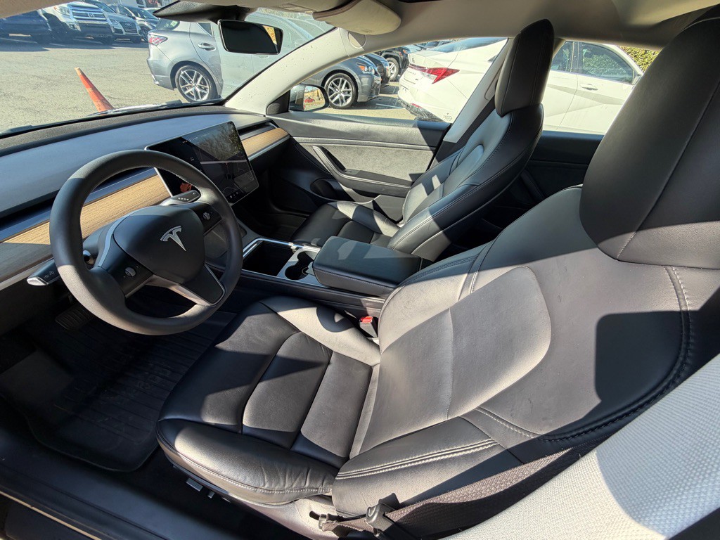 2021 Tesla Model 3 Image 17