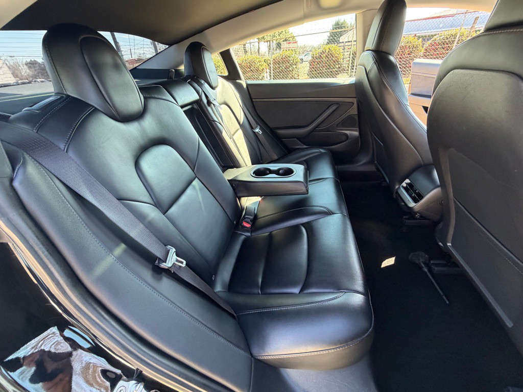 2021 Tesla Model 3 Image 24