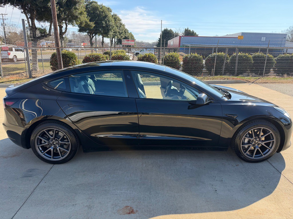2021 Tesla Model 3 Image 25