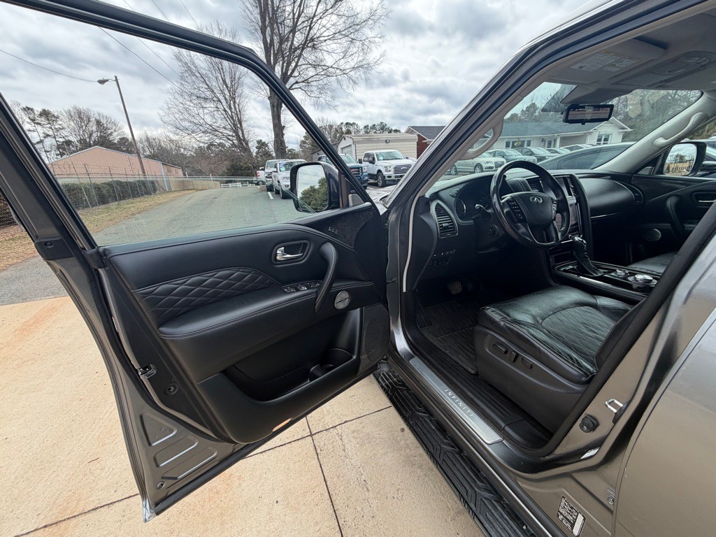 2020 INFINITI QX80 Image 18