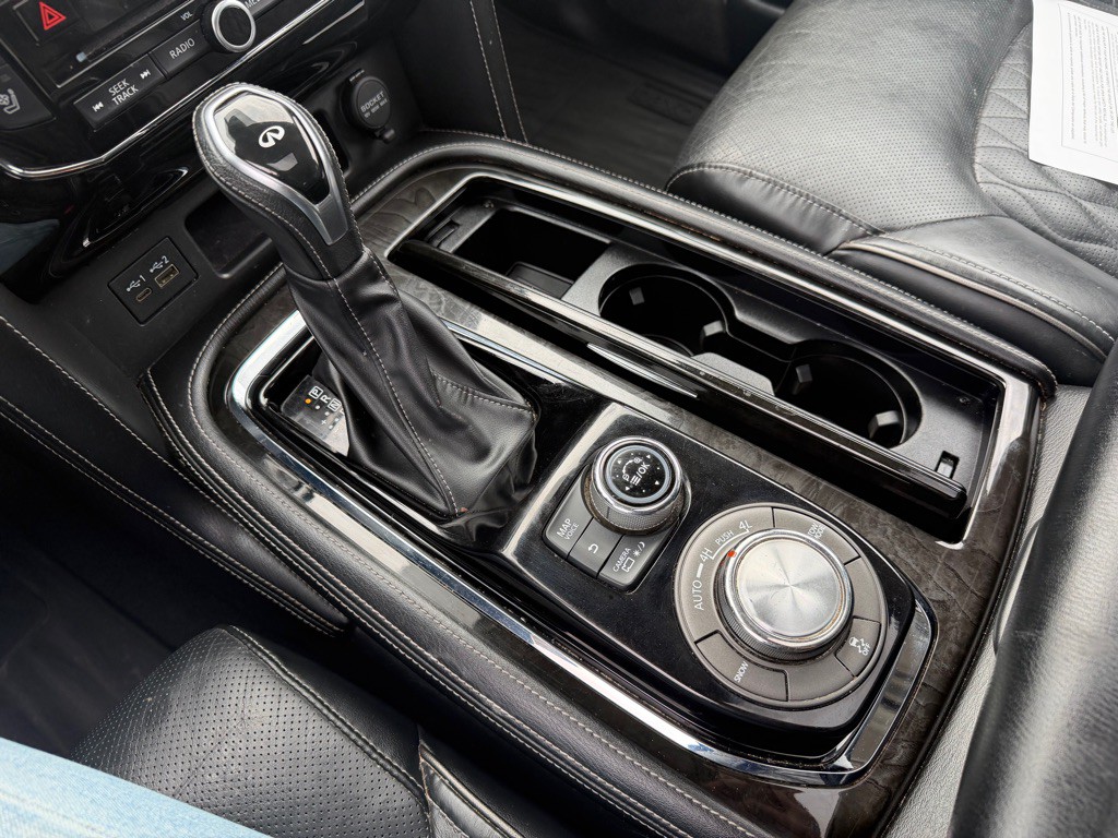 2020 INFINITI QX80 Image 32