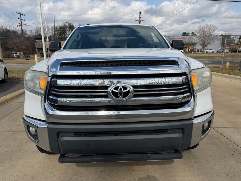 2016 Toyota Tundra Image 2