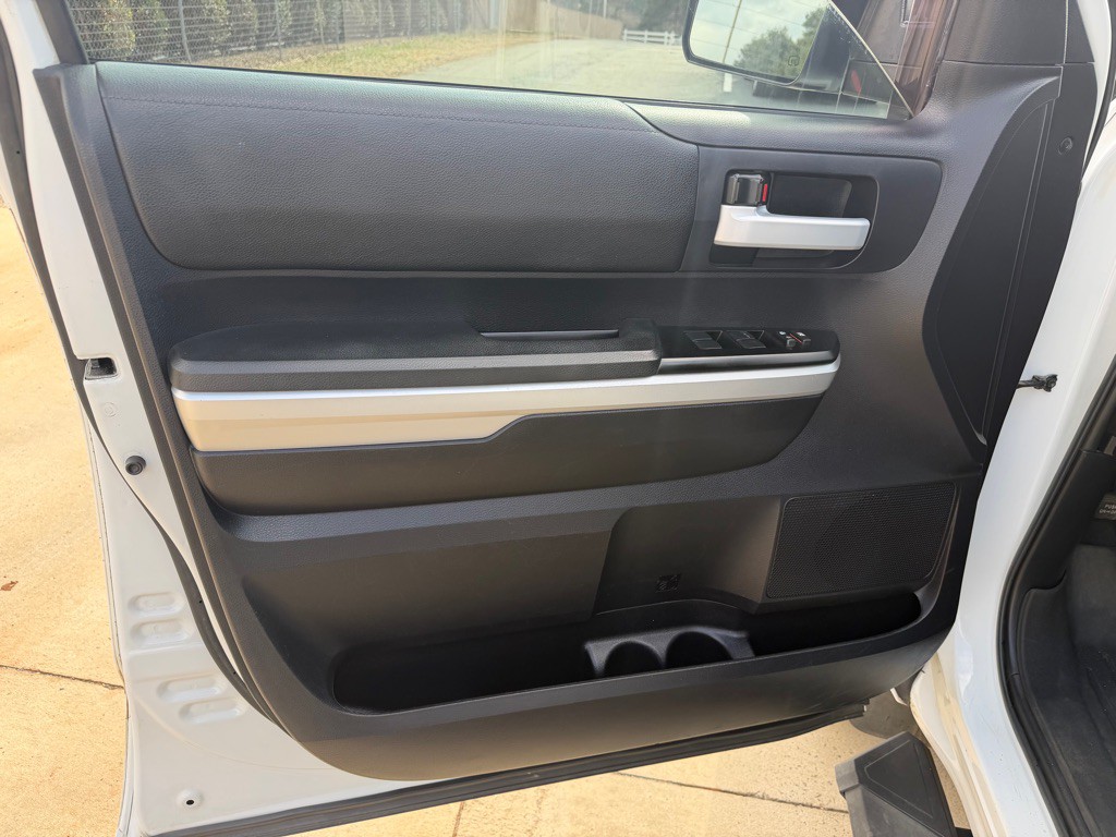 2016 Toyota Tundra Image 13