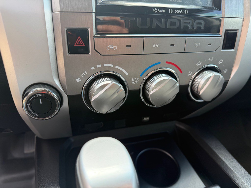 2016 Toyota Tundra Image 18