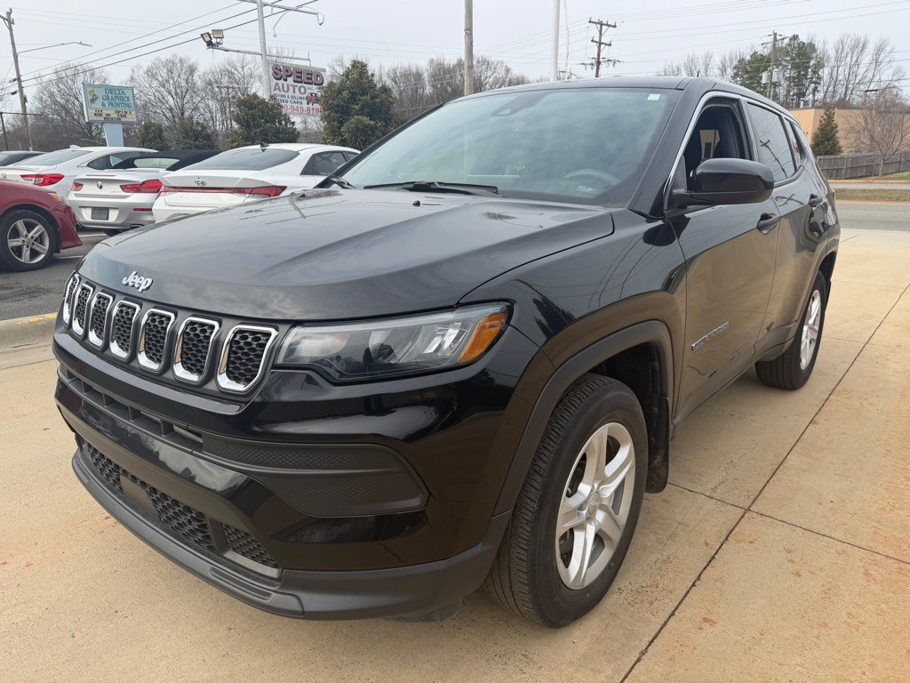 2023 Jeep Compass Image 3