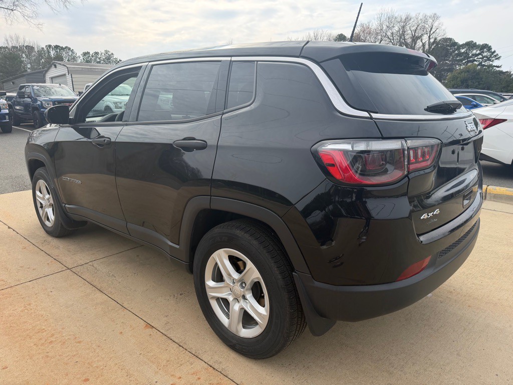2023 Jeep Compass Image 4