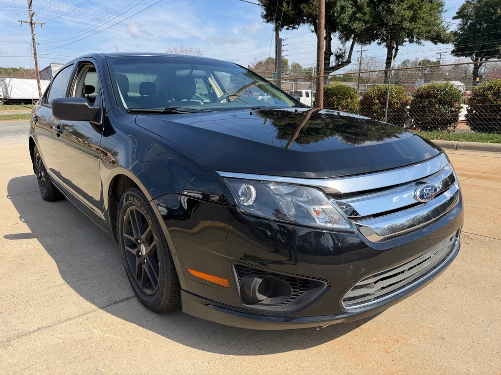 2012 Ford Fusion Image 1
