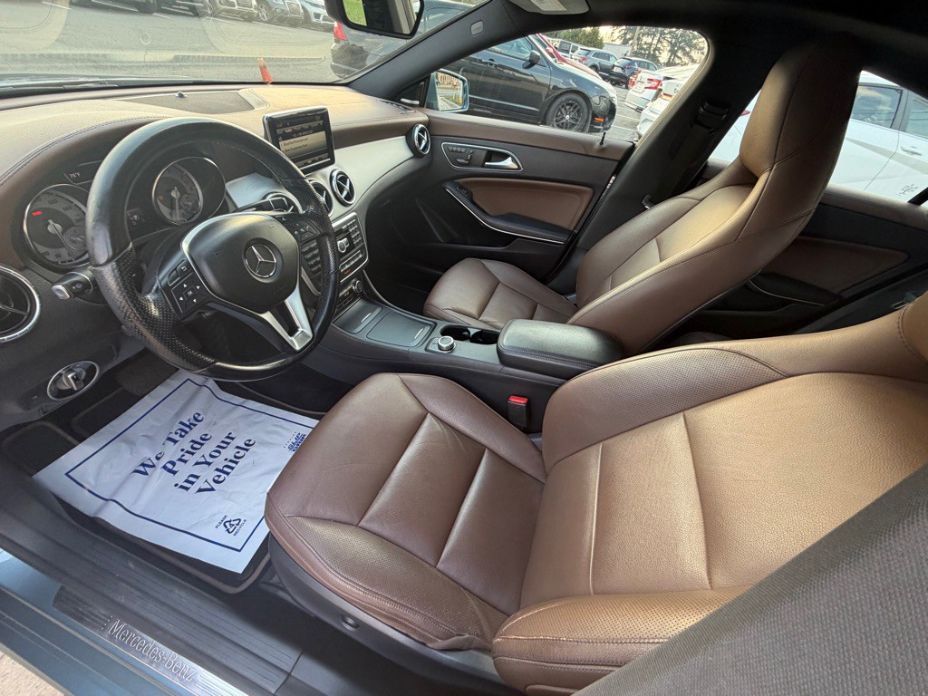 2014 Mercedes-Benz CLA-Class Image 12