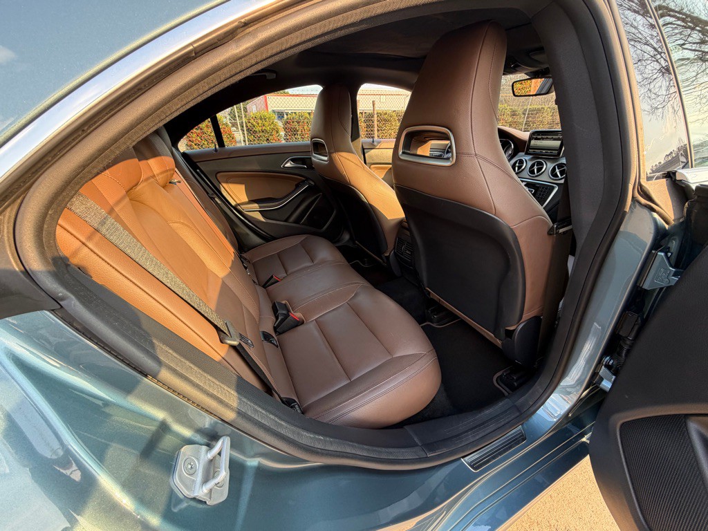 2014 Mercedes-Benz CLA-Class Image 21