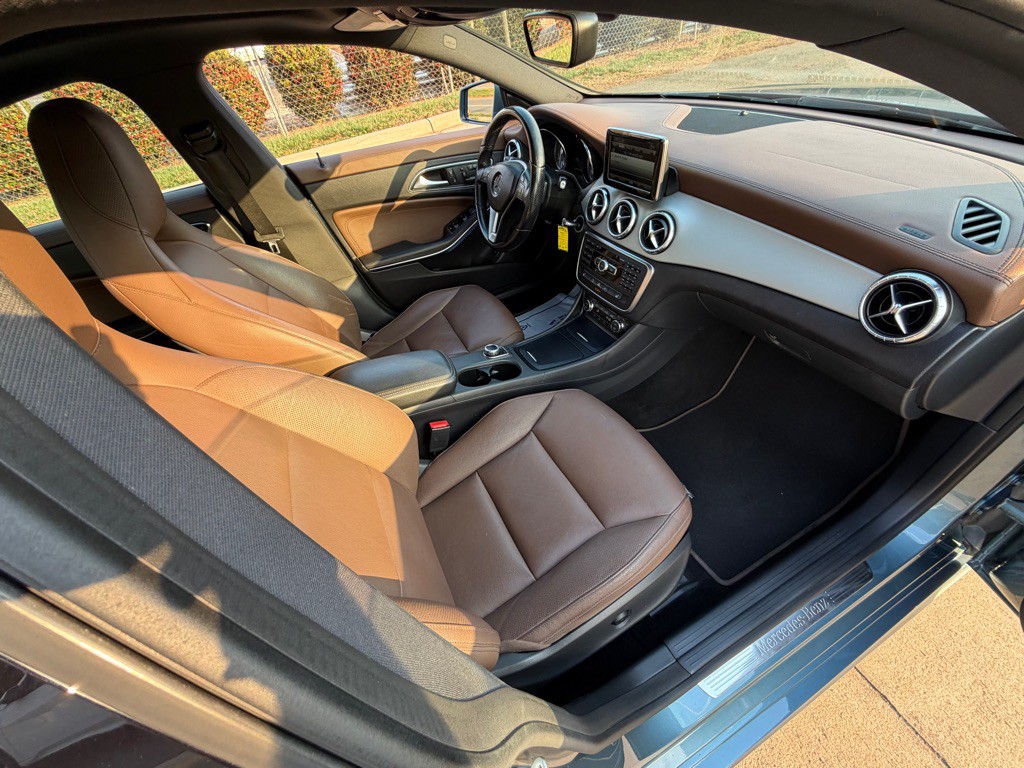 2014 Mercedes-Benz CLA-Class Image 22
