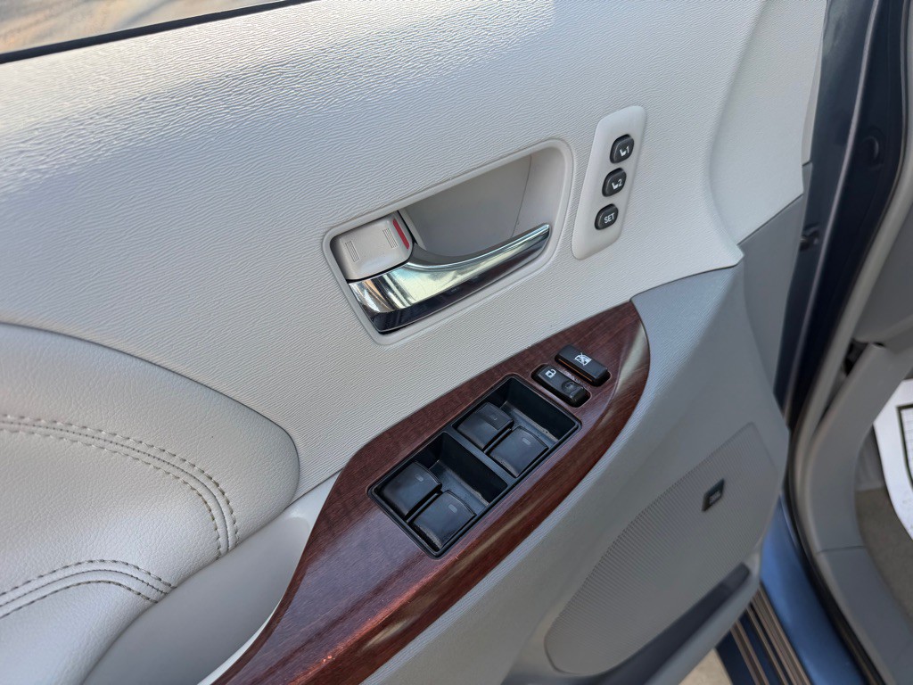 2014 Toyota Sienna Image 18