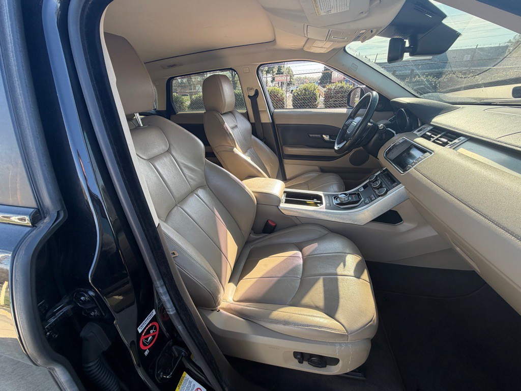 2016 Land Rover Range Rover Evoque Image 28