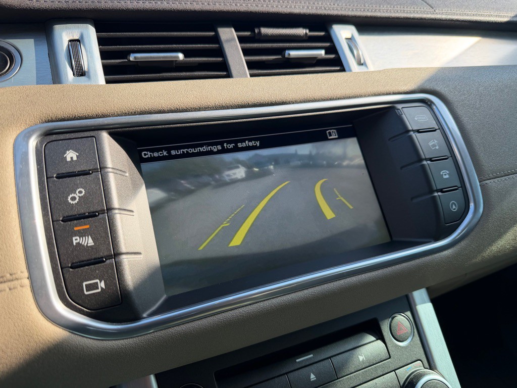 2016 Land Rover Range Rover Evoque Image 30