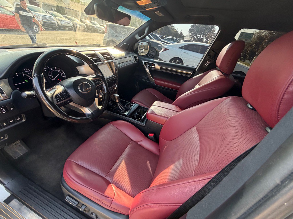 2021 Lexus GX Image 13