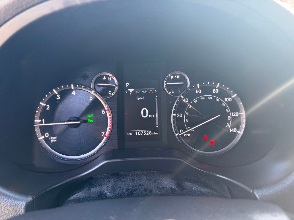 2021 Lexus GX Image 21