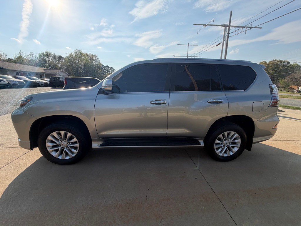 2021 Lexus GX Image 29