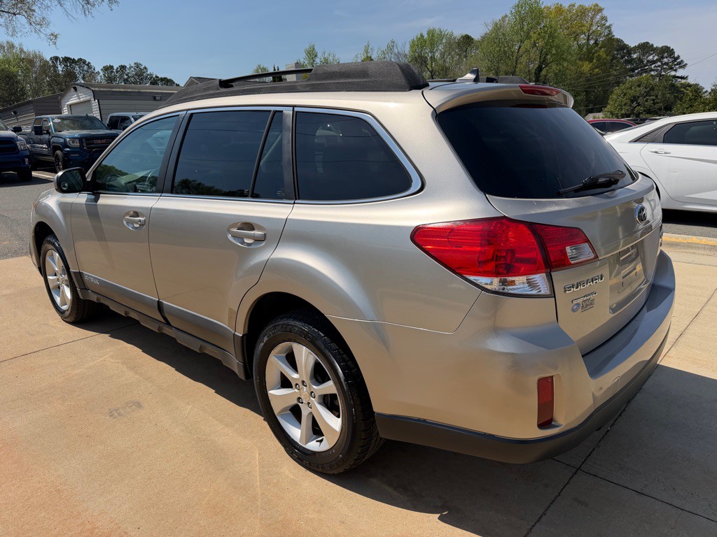 2014 Subaru Outback Image 4