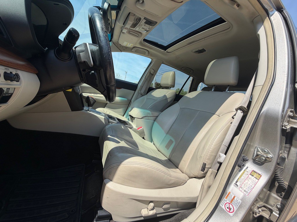 2014 Subaru Outback Image 12